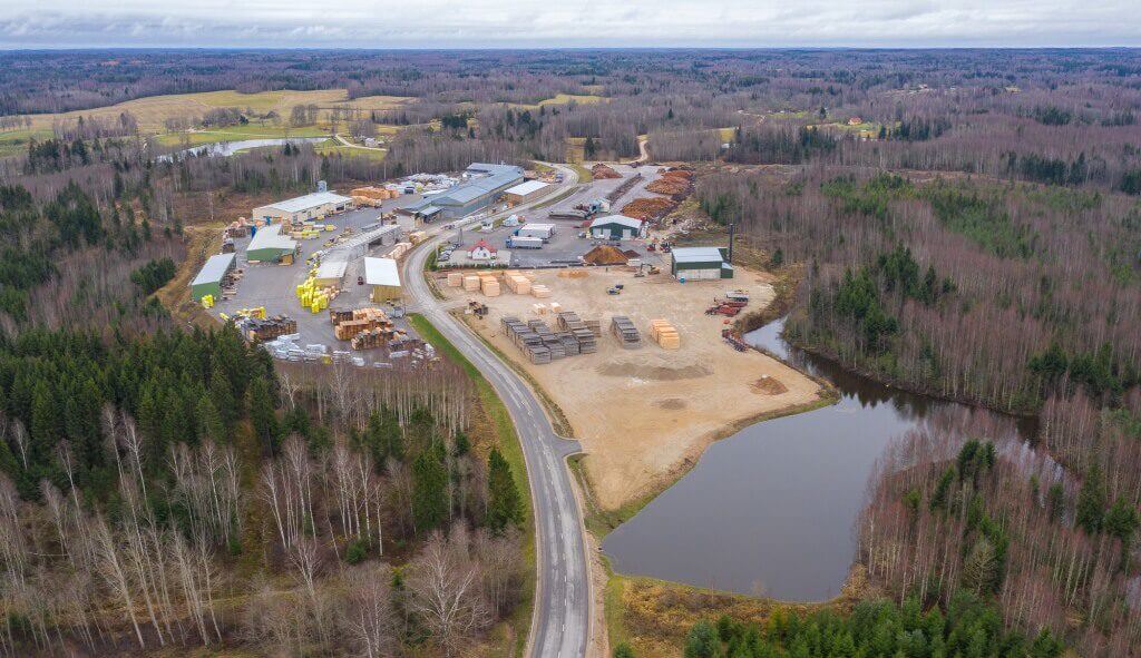 Kokapstrādes rūpnīcas fotogrāfija no drona Industriālo-objektu-fotogrāfēšana-ar-dronu