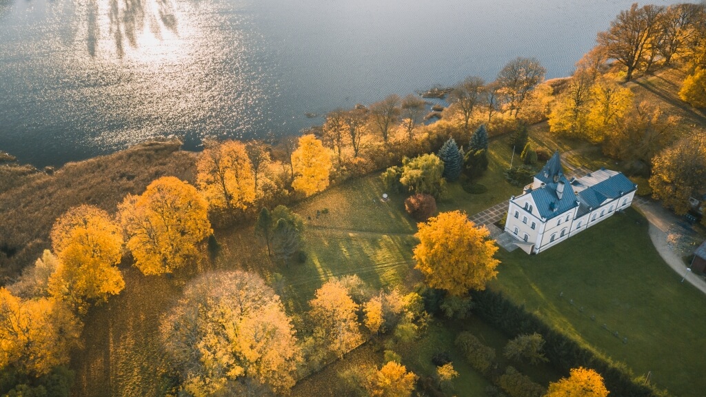 Rudens Doles Muzejā Salaspils Novadā Tūrisma-video-foto-drona-pakalpojumi