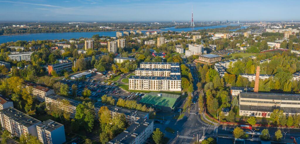 Skats uz Rīgu no drona lidojuma Bezpilota-gaisa-kuģa-pakalpojumi-Rīgā-un-Latvijā