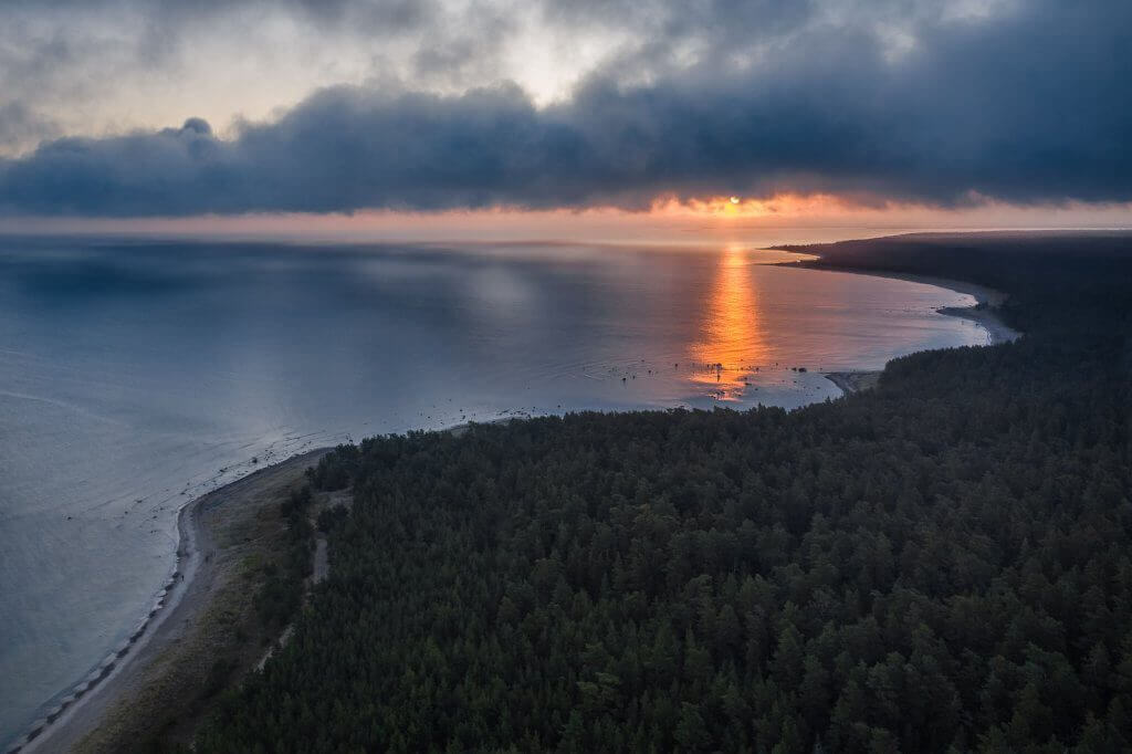 dabas-ainavu-fotogrāfijas-ar-dronu-droneday (1)