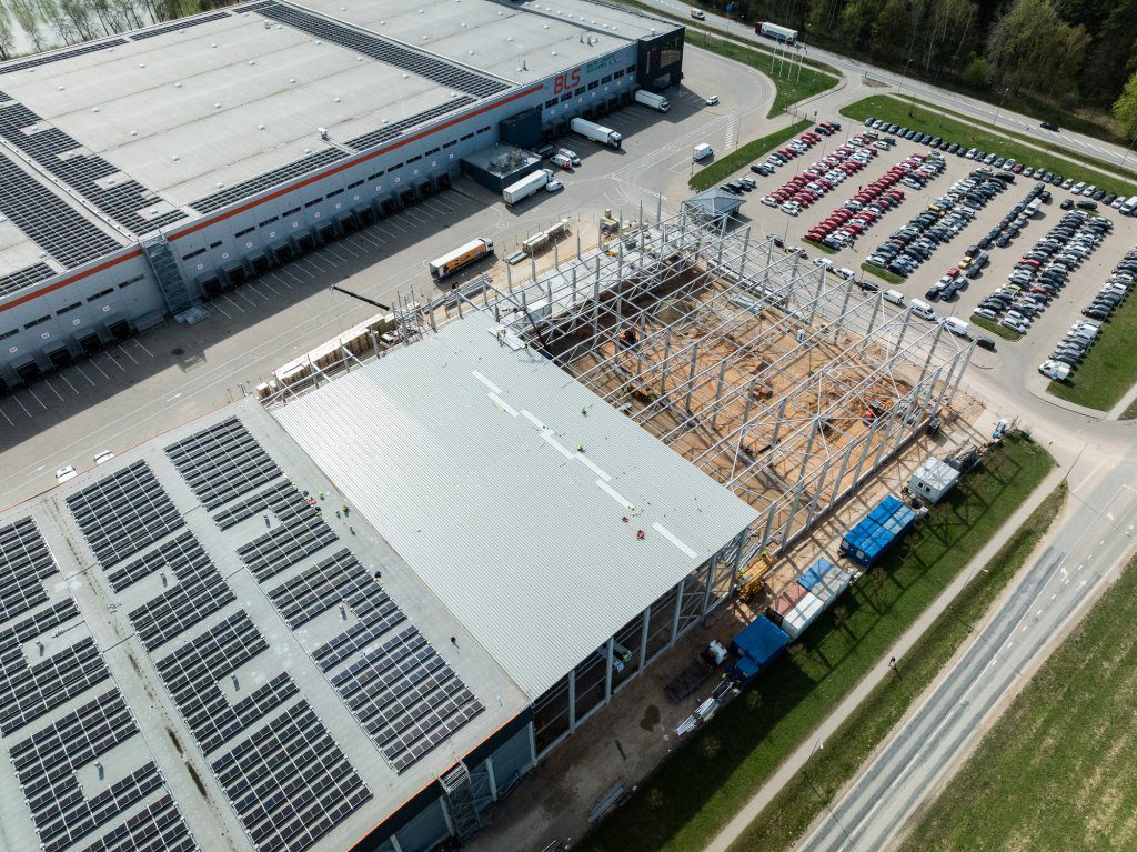 BLS noliktavas búvniecíba fotografijas ar dronu